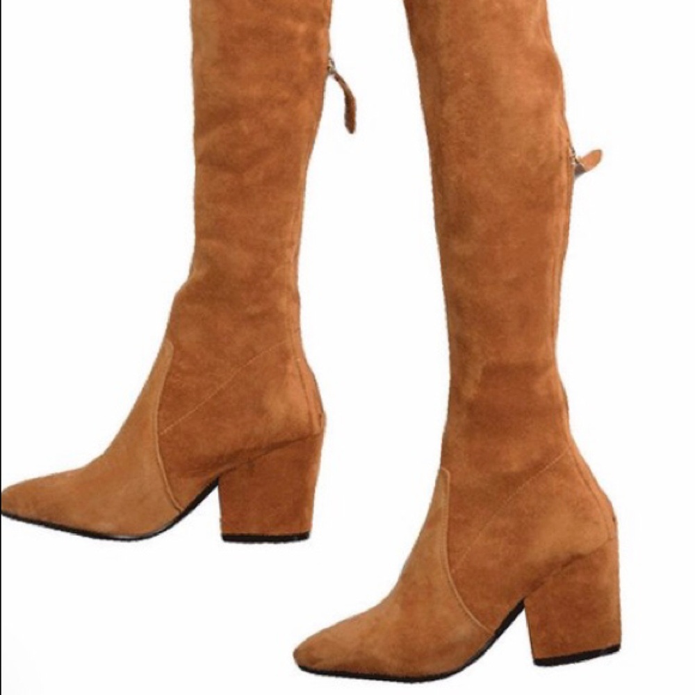 Goodnight Macaroon Knee high boots 🤩🛍